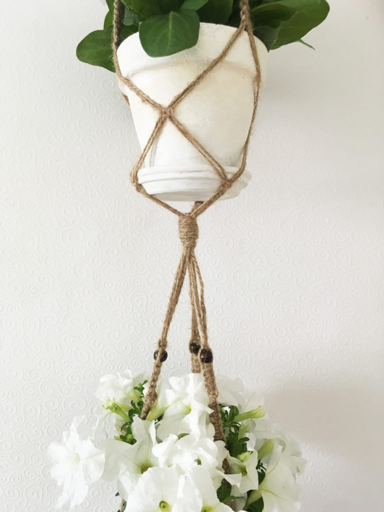 diy-blumenampel-knüpfen-im-bohostil