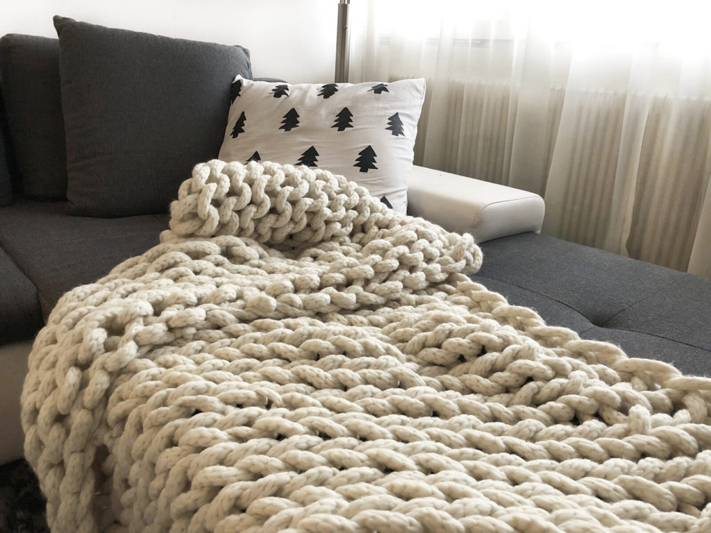 diy-xxxl-kuscheldecke-stricken