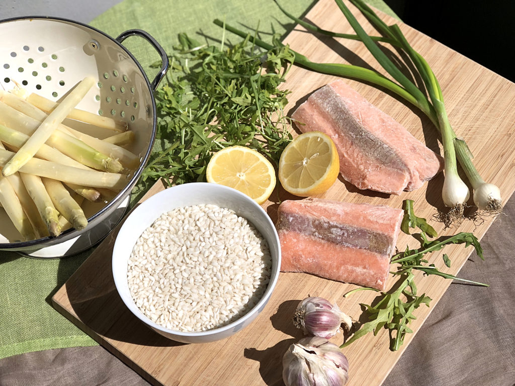 Gesundes-Risotto-Spargel-Lachs-zutaten