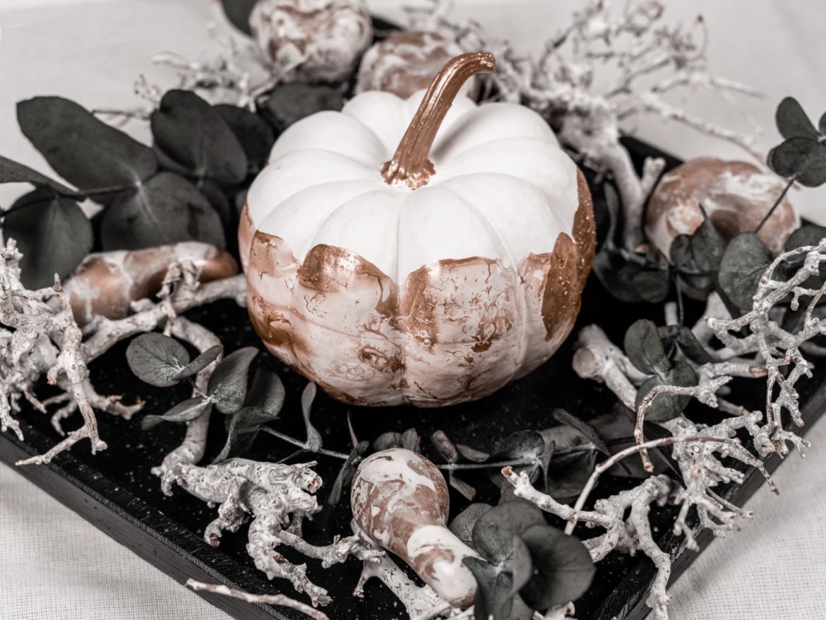 herbstdeko-basteln-marmor-kürbis-titelbild